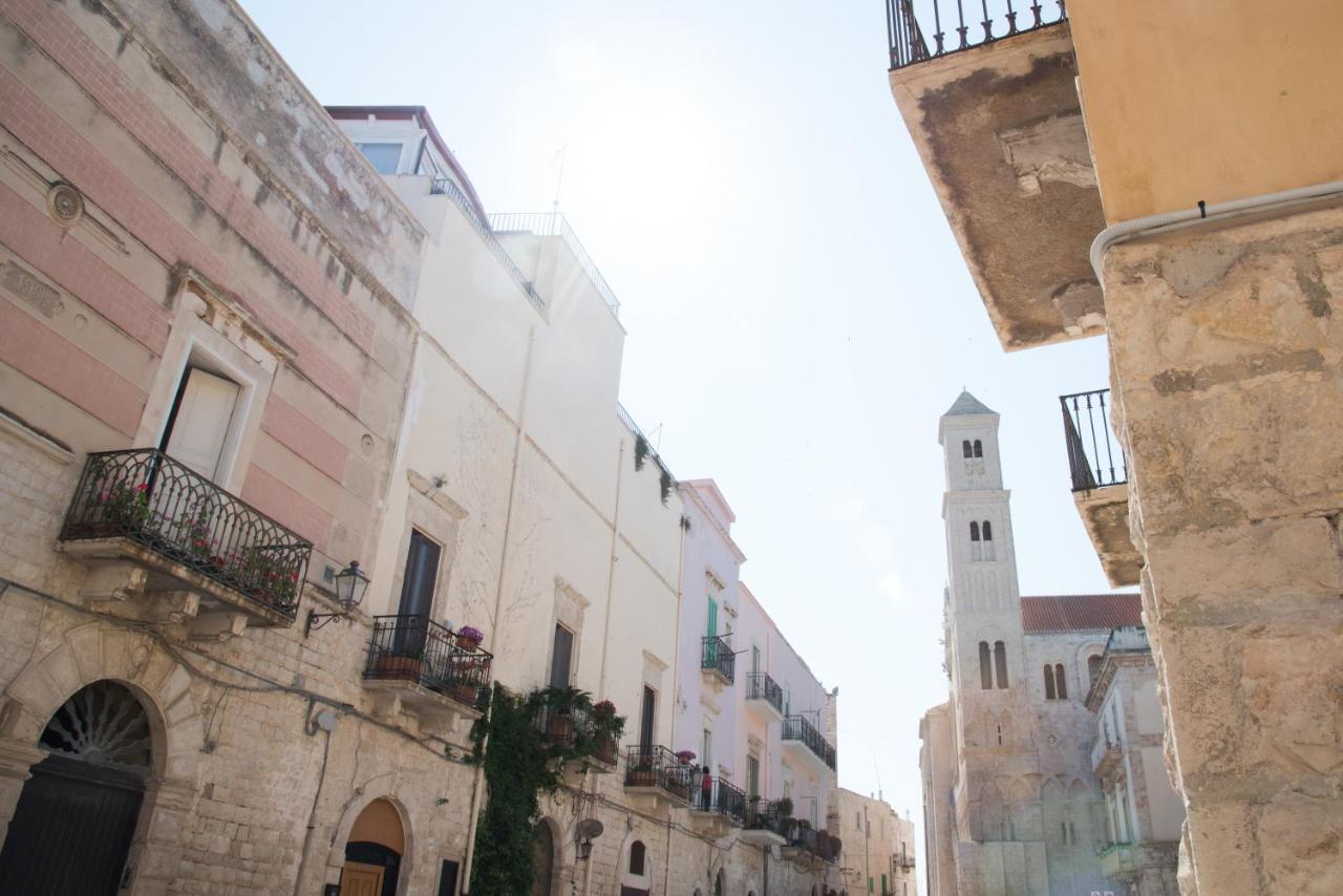 Piazza Duomo - Medieval Puglia'S House โจวีนัซโซ ภายนอก รูปภาพ